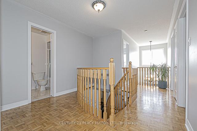 151 Rosanna Cres, House detached with 4 bedrooms, 4 bathrooms and 5 parking in Vaughan ON | Image 8