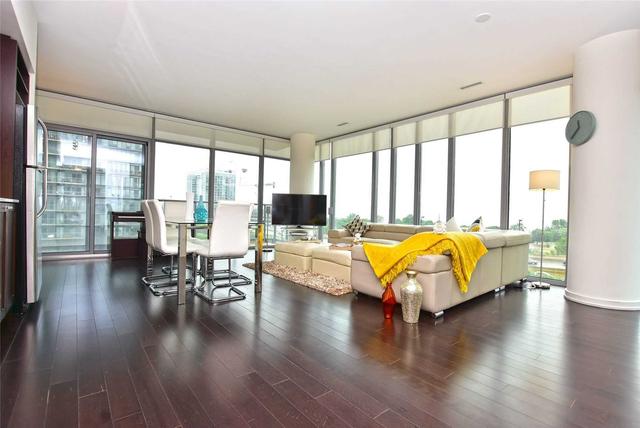 502 - 105 The Queensway Ave, Condo with 2 bedrooms, 2 bathrooms and 1 parking in Toronto ON | Image 11