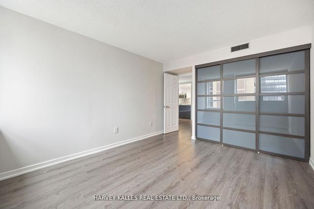 1003 - 71 Charles St, Condo with 2 bedrooms, 2 bathrooms and 1 parking in Toronto ON | Image 21