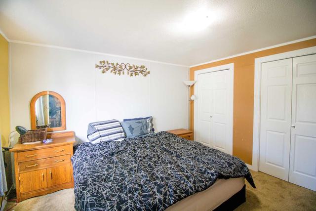 221 - 5344 76 Street, Home with 3 bedrooms, 1 bathrooms and 2 parking in Red Deer AB | Image 9