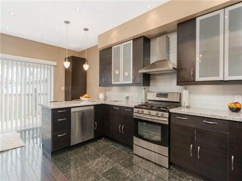 35 Rothsay Ave, House detached with 4 bedrooms, 4 bathrooms and 4 parking in Toronto ON | Image 8