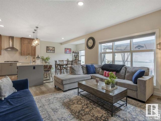 5320 22 Av Sw, House detached with 4 bedrooms, 3 bathrooms and null parking in Edmonton AB | Image 10