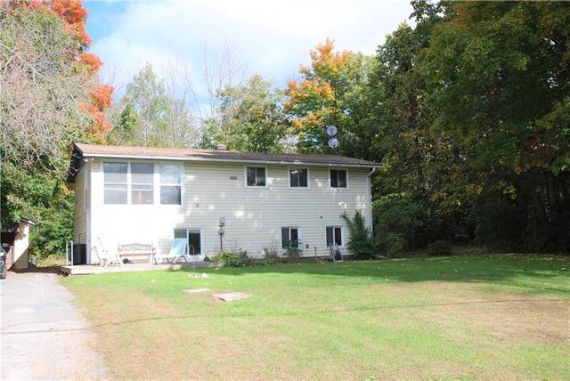 18602 Highway 7 Road W, House detached with 3 bedrooms, 2 bathrooms and 5 parking in Tay Valley ON | Card Image