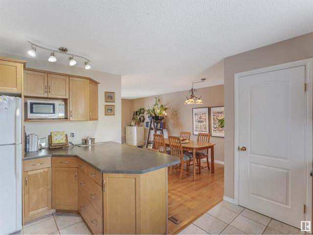 11208 35a Av Nw, House detached with 5 bedrooms, 2 bathrooms and 4 parking in Edmonton AB | Image 11