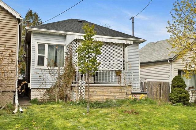 47 Highland Ave, House detached with 2 bedrooms, 1 bathrooms and 0 parking in Hamilton ON | Image 1