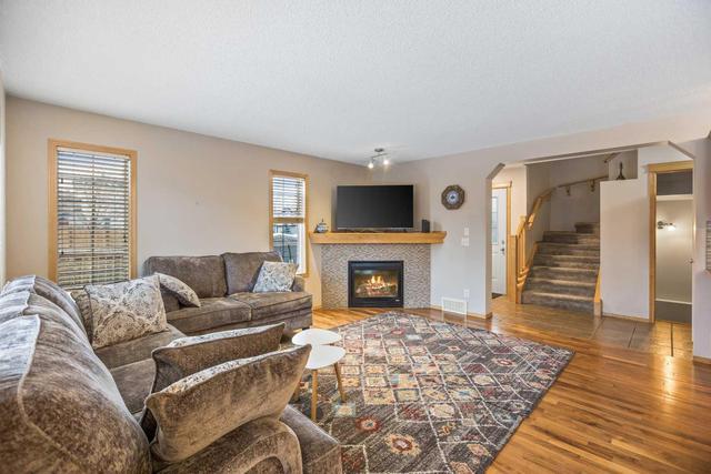 4 Tuscany Ravine Crescent Nw, House detached with 3 bedrooms, 2 bathrooms and 4 parking in Calgary AB | Image 6