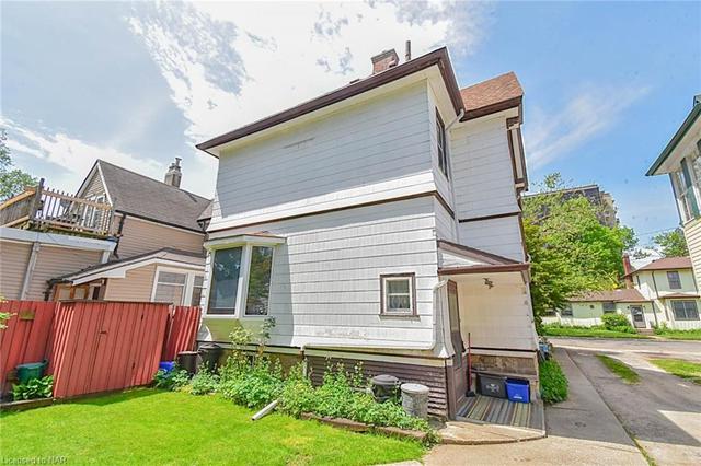 4752 St Clair Avenue, House detached with 4 bedrooms, 1 bathrooms and null parking in Niagara Falls ON | Image 30