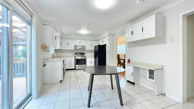 3 Sanderling Dr, House detached with 4 bedrooms, 3 bathrooms and 4 parking in Markham ON | Image 3
