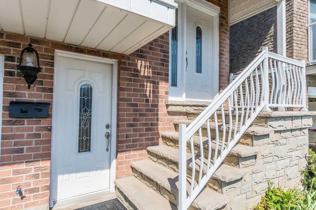 4323 Burnaby Crt, House detached with 3 bedrooms, 3 bathrooms and 5 parking in Mississauga ON | Image 12