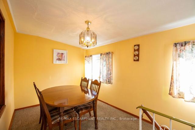 11 Delena Ave S, House detached with 3 bedrooms, 1 bathrooms and 1 parking in Hamilton ON | Image 5