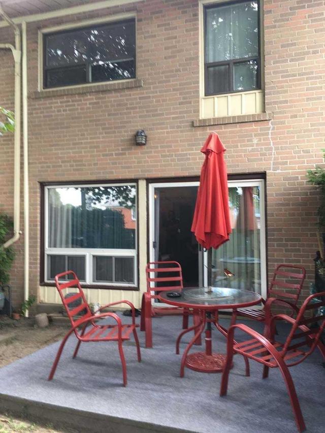 8 - 695 Birchmount Rd, Townhouse with 3 bedrooms, 2 bathrooms and 1 parking in Toronto ON | Image 6