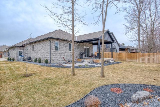 45 Veale Crescent, House detached with 3 bedrooms, 3 bathrooms and 2 parking in Strathroy Caradoc ON | Image 35