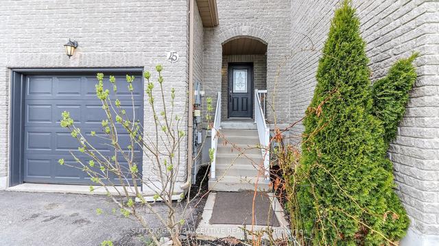 45 Arch Brown Crt, House attached with 3 bedrooms, 3 bathrooms and 3 parking in Barrie ON | Image 12