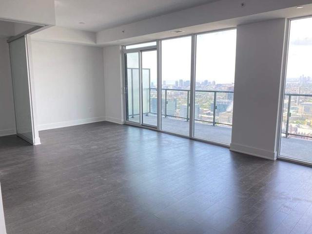 lph05 - 955 Bay St, Condo with 3 bedrooms, 2 bathrooms and 1 parking in Toronto ON | Image 13