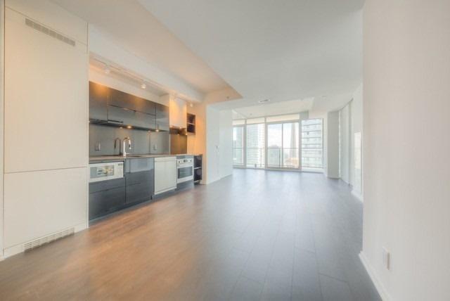 3113 - 125 Peter St, Condo with 2 bedrooms, 2 bathrooms and 1 parking in Toronto ON | Image 1
