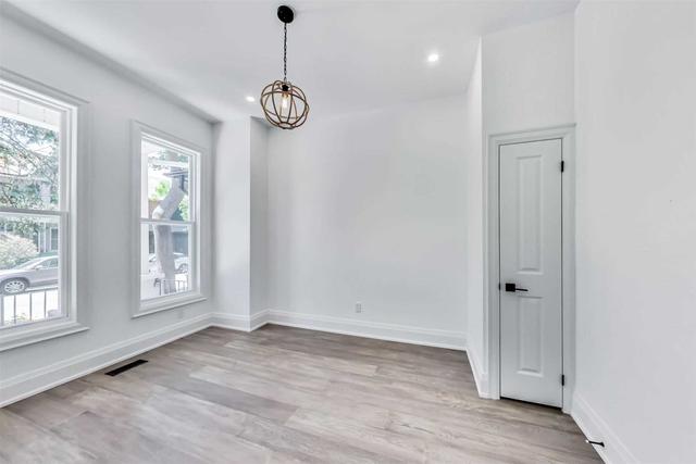 245 Palmerston Ave, House semidetached with 6 bedrooms, 3 bathrooms and 2 parking in Toronto ON | Image 40