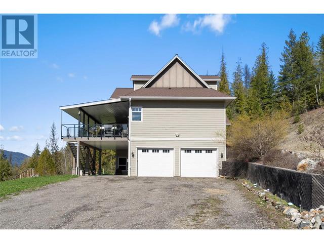 8097 Seed Road, House detached with 5 bedrooms, 4 bathrooms and 4 parking in North Okanagan F BC | Image 12
