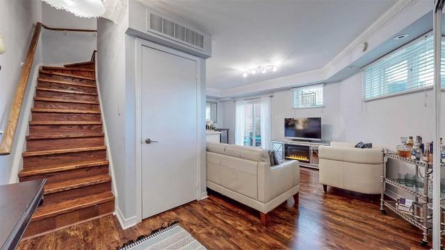 1601 - 28 Laidlaw St, Townhouse with 1 bedrooms, 1 bathrooms and 1 parking in Toronto ON | Image 9