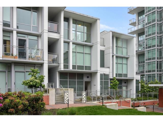 th01 - 258 Nelson's Court, House attached with 3 bedrooms, 3 bathrooms and null parking in New Westminster BC | Image 1