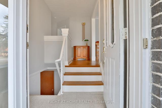 59 Walwyn Ave, House detached with 3 bedrooms, 2 bathrooms and 2 parking in Toronto ON | Image 17