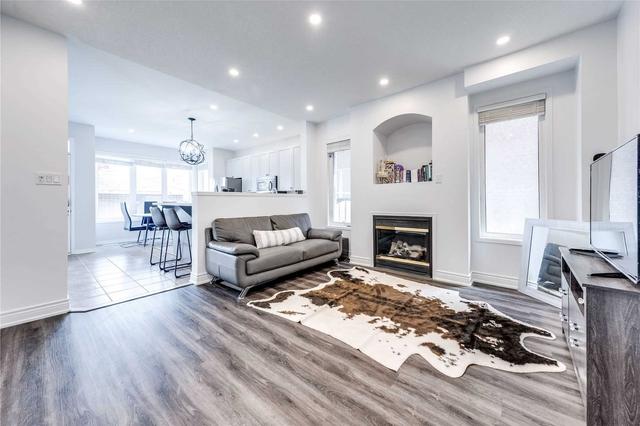 2312 Bur Oak Ave, House semidetached with 3 bedrooms, 4 bathrooms and 3 parking in Markham ON | Image 12