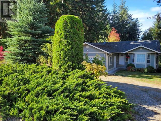 2207 Lakeview Drive, House detached with 3 bedrooms, 3 bathrooms and 2 parking in Columbia Shuswap C BC | Image 3
