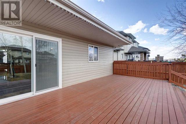 104 1 Avenue Se, House detached with 5 bedrooms, 3 bathrooms and 4 parking in Rocky View County AB | Image 30