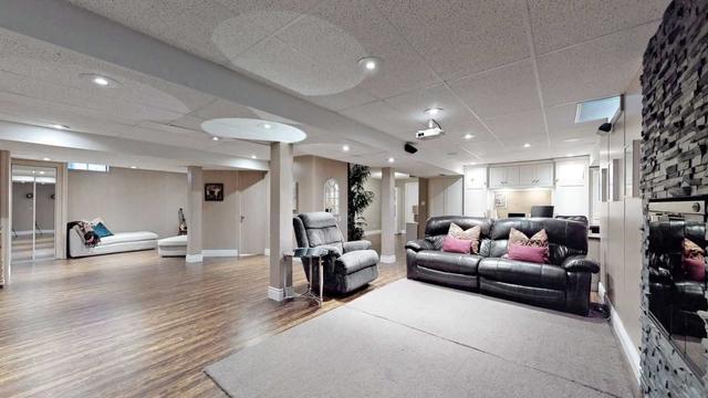 804 Primrose Crt, House detached with 4 bedrooms, 5 bathrooms and 6 parking in Pickering ON | Image 19