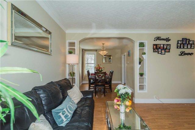 18192 Leslie St, House detached with 2 bedrooms, 1 bathrooms and 6 parking in Newmarket ON | Image 6