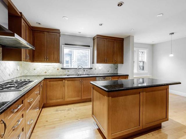 114 Glenayr Rd, House detached with 5 bedrooms, 5 bathrooms and 2 parking in Toronto ON | Image 2