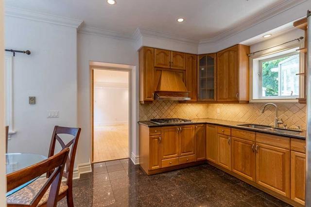 47 Oxford St, House detached with 6 bedrooms, 3 bathrooms and 4 parking in Hamilton ON | Image 5