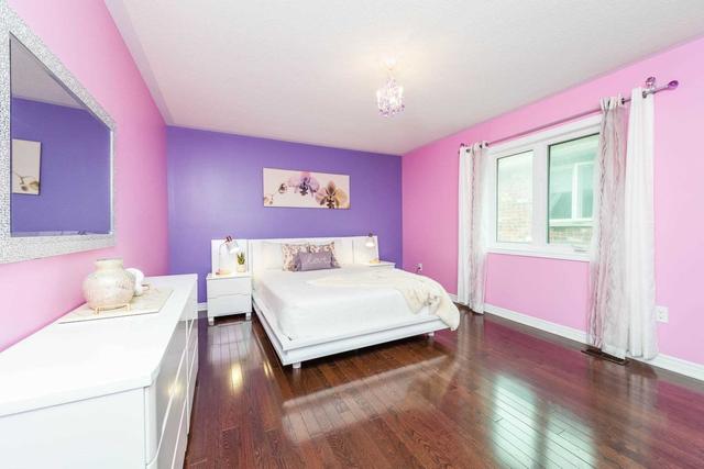 50 Silk Oak Crt, House detached with 4 bedrooms, 5 bathrooms and 6 parking in Vaughan ON | Image 8