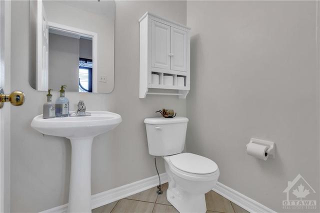 2155 Melanson Crescent, House detached with 5 bedrooms, 3 bathrooms and 4 parking in Ottawa ON | Image 12