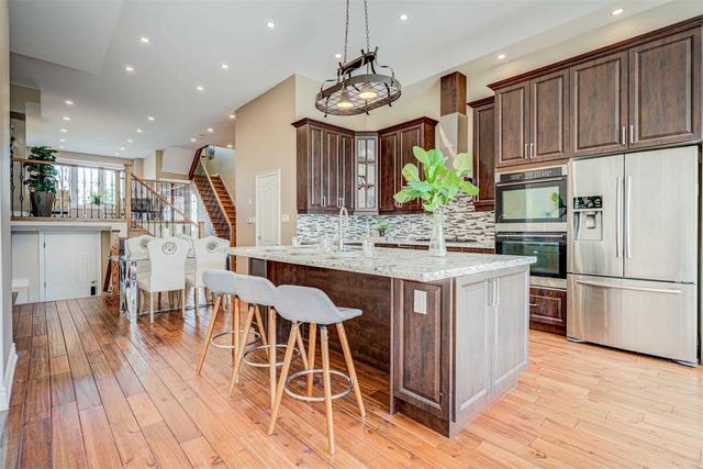 170 Leyton Ave, House semidetached with 4 bedrooms, 4 bathrooms and 3 parking in Toronto ON | Image 2