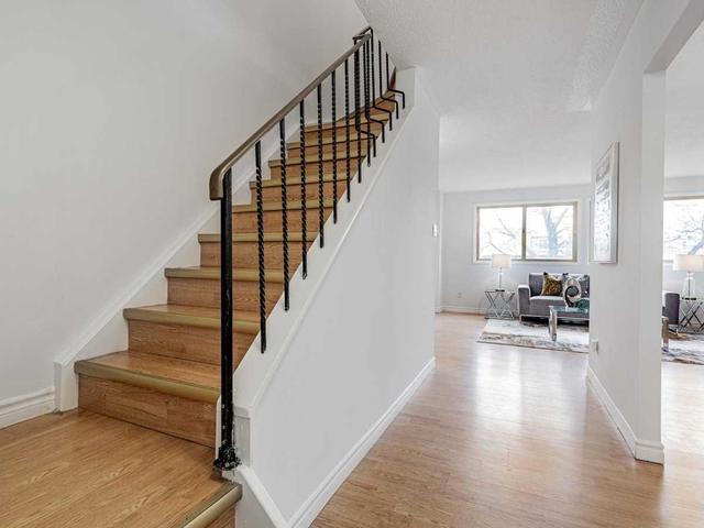 80 Yellow Birchway St, Townhouse with 3 bedrooms, 2 bathrooms and 3 parking in Toronto ON | Image 10