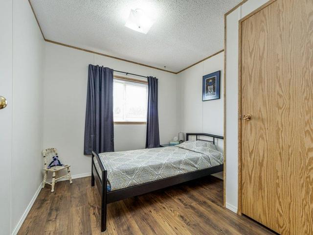 66 - 2715 Westside Drive W, Home with 3 bedrooms, 2 bathrooms and 2 parking in Lethbridge AB | Image 9