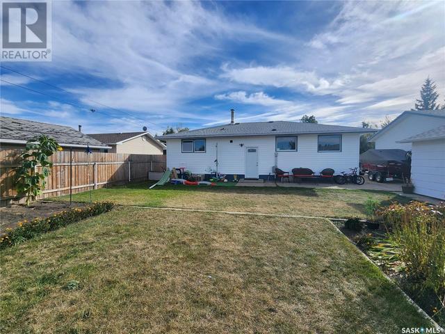 38 Centennial Crescent, House detached with 4 bedrooms, 1 bathrooms and null parking in Melville SK | Image 11