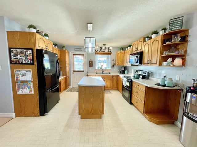 157 Huisman Crescent, House detached with 5 bedrooms, 3 bathrooms and 5 parking in Hinton AB | Image 6