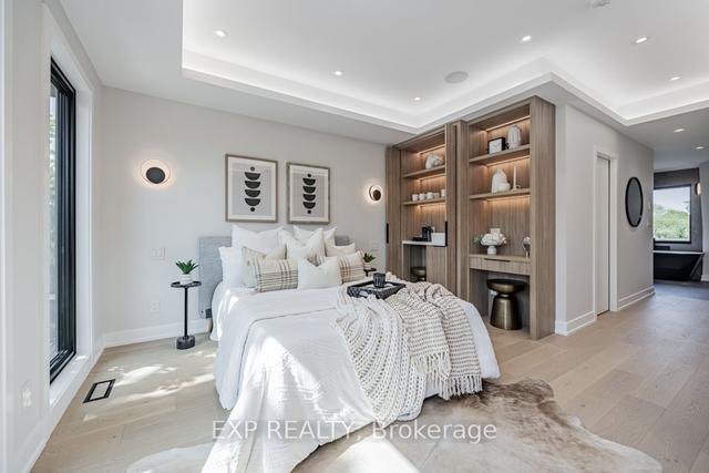 499 Rushton Rd, House detached with 4 bedrooms, 5 bathrooms and 1 parking in Toronto ON | Image 5