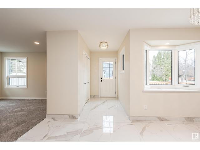 14 Laird Pl, House detached with 5 bedrooms, 3 bathrooms and 4 parking in St. Albert AB | Image 21