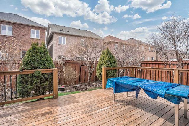 31 Baylawn Circ, House detached with 4 bedrooms, 3 bathrooms and 6 parking in Brampton ON | Image 18