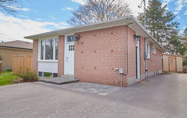 1008 Centre St N, House detached with 3 bedrooms, 2 bathrooms and 4 parking in Whitby ON | Image 23