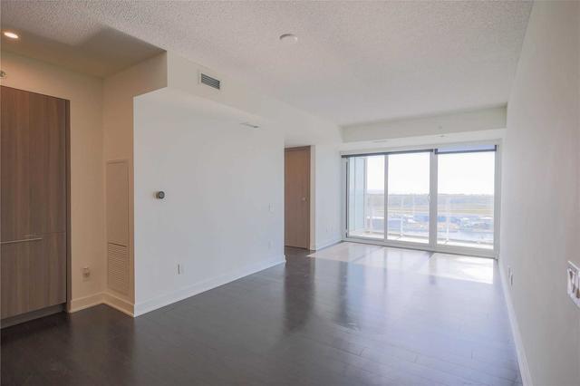 2815 - 17 Bathurst St, Condo with 3 bedrooms, 2 bathrooms and 1 parking in Toronto ON | Image 30