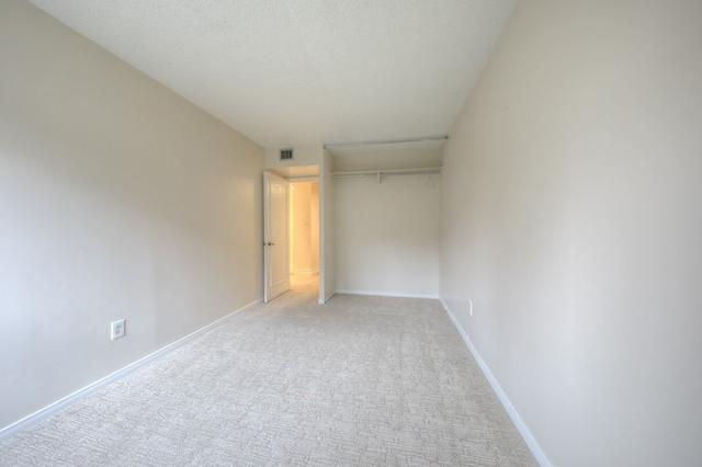203 - 19 Dundonald St, Condo with 2 bedrooms, 2 bathrooms and 1 parking in Toronto ON | Image 10