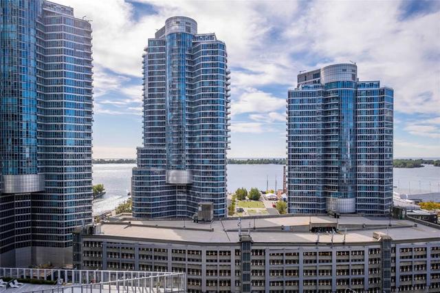 2010 - 19 Grand Trunk Cres, Condo with 2 bedrooms, 2 bathrooms and 1 parking in Toronto ON | Image 19