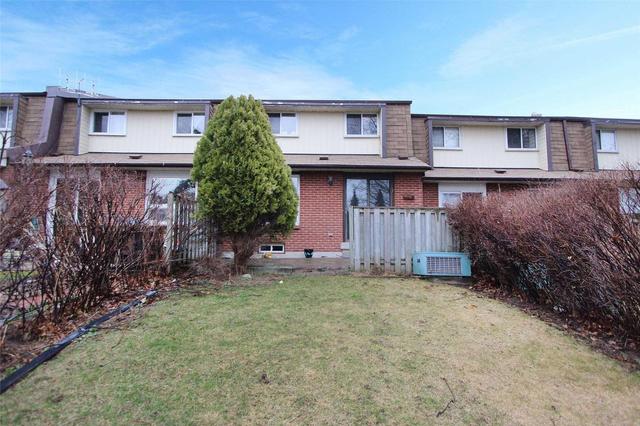 14 Parker Cres, Townhouse with 3 bedrooms, 2 bathrooms and 1 parking in Ajax ON | Image 19