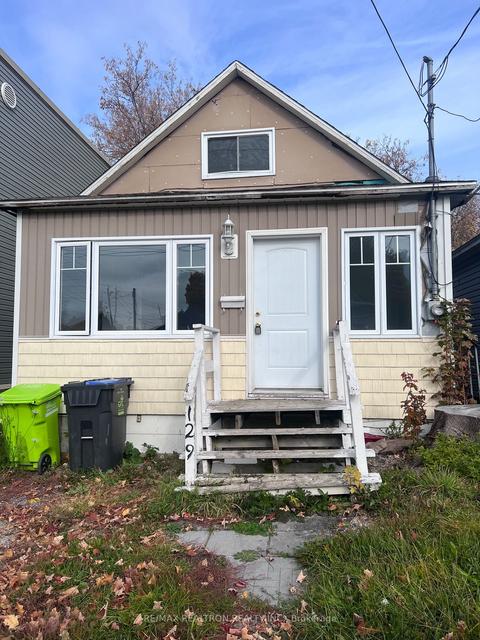 129 Wilcox Ave, House detached with 3 bedrooms, 1 bathrooms and 1 parking in Sault Ste. Marie ON | Card Image