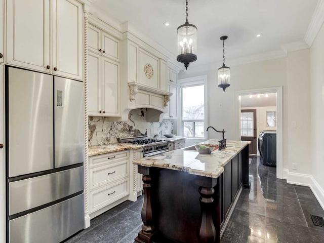 222 Markham St, House semidetached with 4 bedrooms, 5 bathrooms and 2 parking in Toronto ON | Image 19