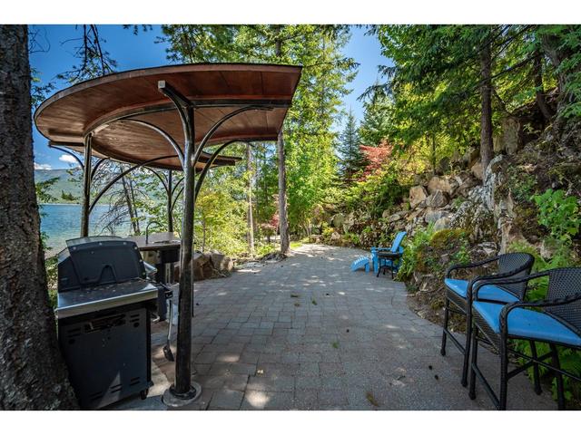 285 Kootenay Lake Road, House detached with 3 bedrooms, 4 bathrooms and 2 parking in Central Kootenay E BC | Image 79