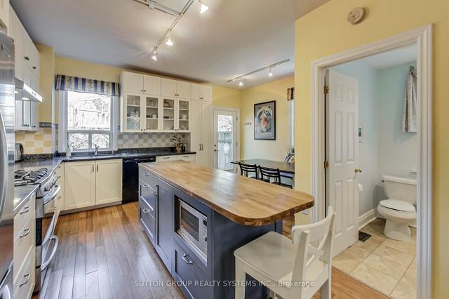 54 Fern Ave, House detached with 4 bedrooms, 3 bathrooms and 2 parking in Toronto ON | Image 3